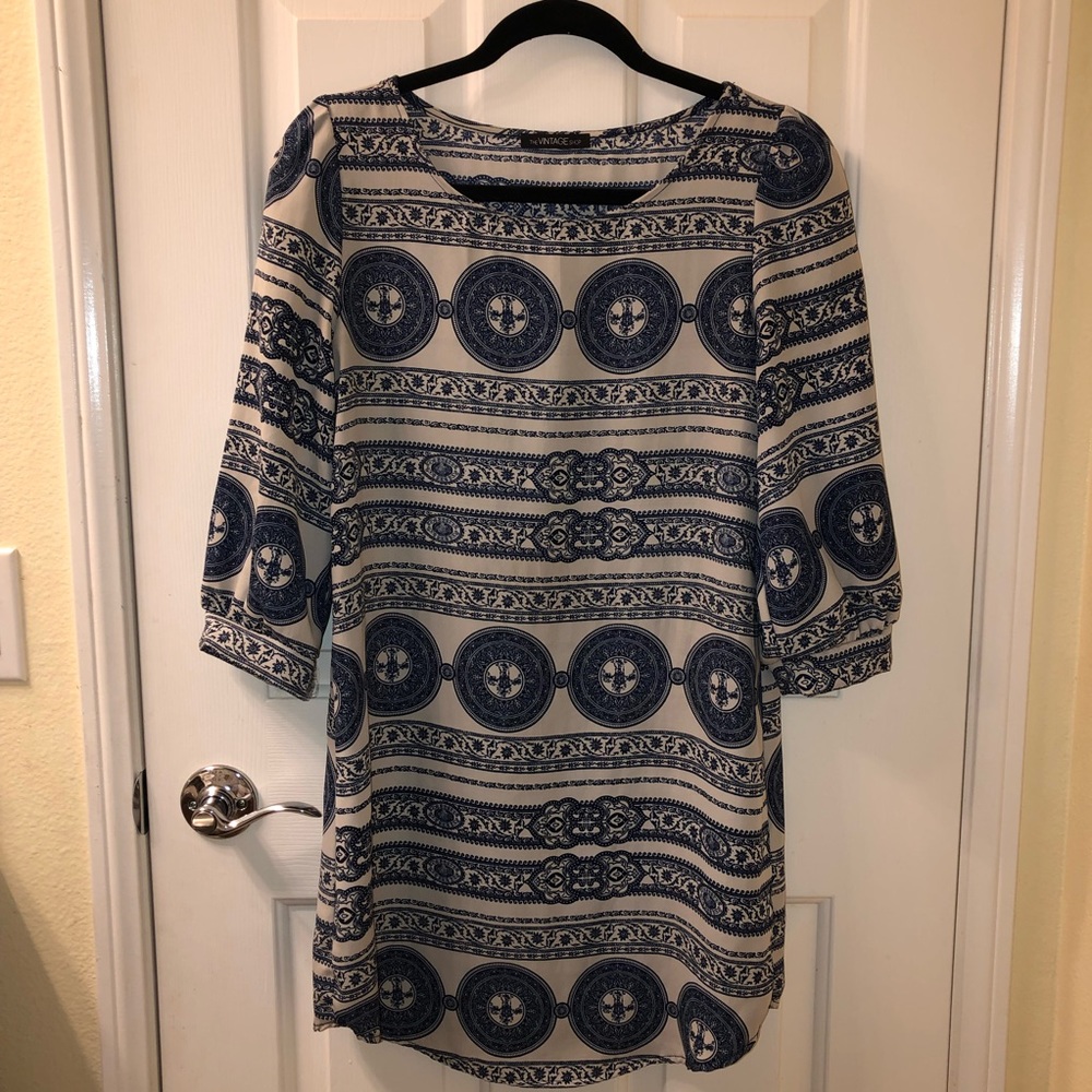 Medallion Print 3/4 Sleeve Shift Dress